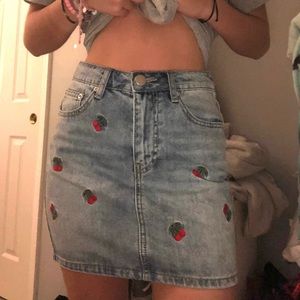 NWT forever 21 cherry jean skirt 🍒
